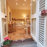 Experience Genoa-traditional In Castelletto جنوة