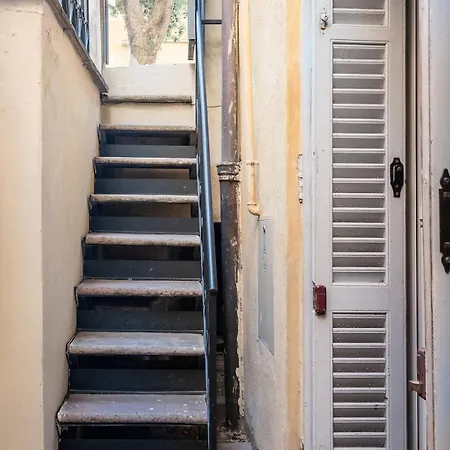 Experience Genoa-traditional In Castelletto Génova