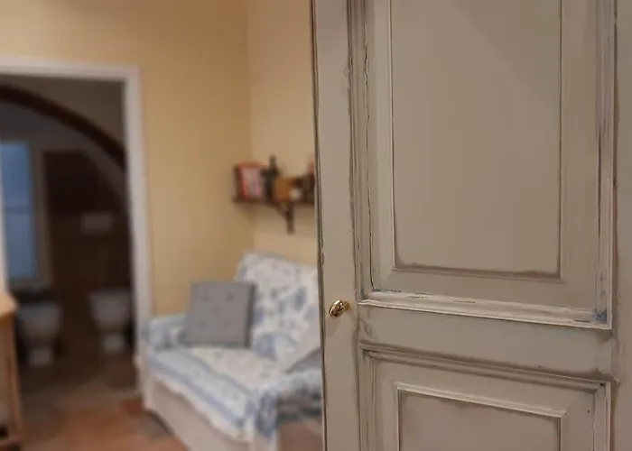 Experience Genoa-traditional In Castelletto *